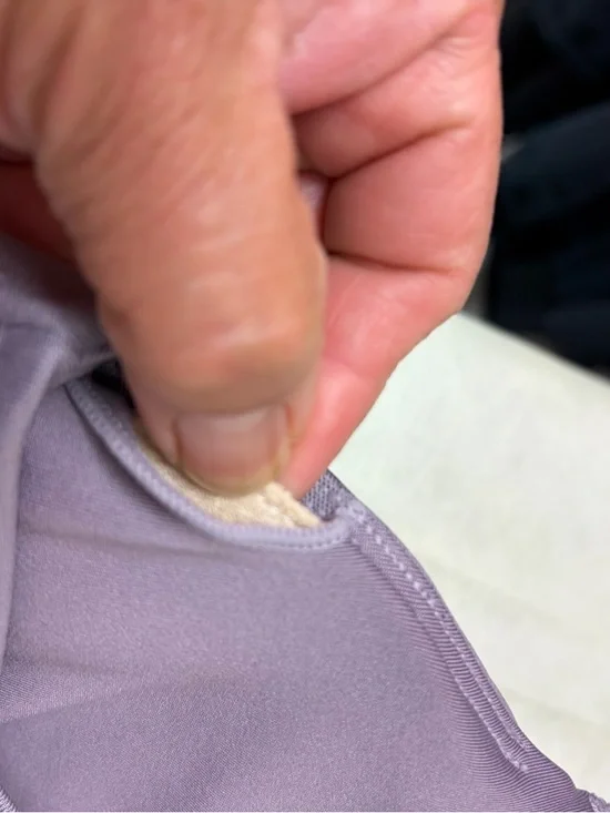 ALO Yoga Lavish Sports Bra in light purple. With removable pads. Size SMALL. - Picture 9 of 10